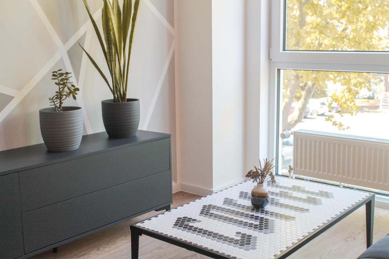 New York Apartment - Fuer Freunde & Familien, Stadtnah, Parkplatz, E-Ladestation, Gitterbox Fuer Fahrraeder, Fitnessstudio, Digitale Gaestemappe Mit Restaurant- Und Unternehmenstipps Koblenz  Kültér fotó