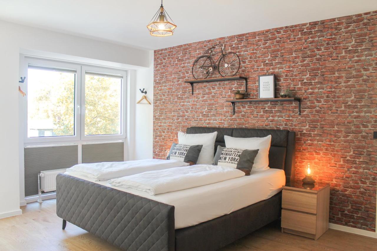 New York Apartment - Fuer Freunde & Familien, Stadtnah, Parkplatz, E-Ladestation, Gitterbox Fuer Fahrraeder, Fitnessstudio, Digitale Gaestemappe Mit Restaurant- Und Unternehmenstipps Koblenz  Kültér fotó