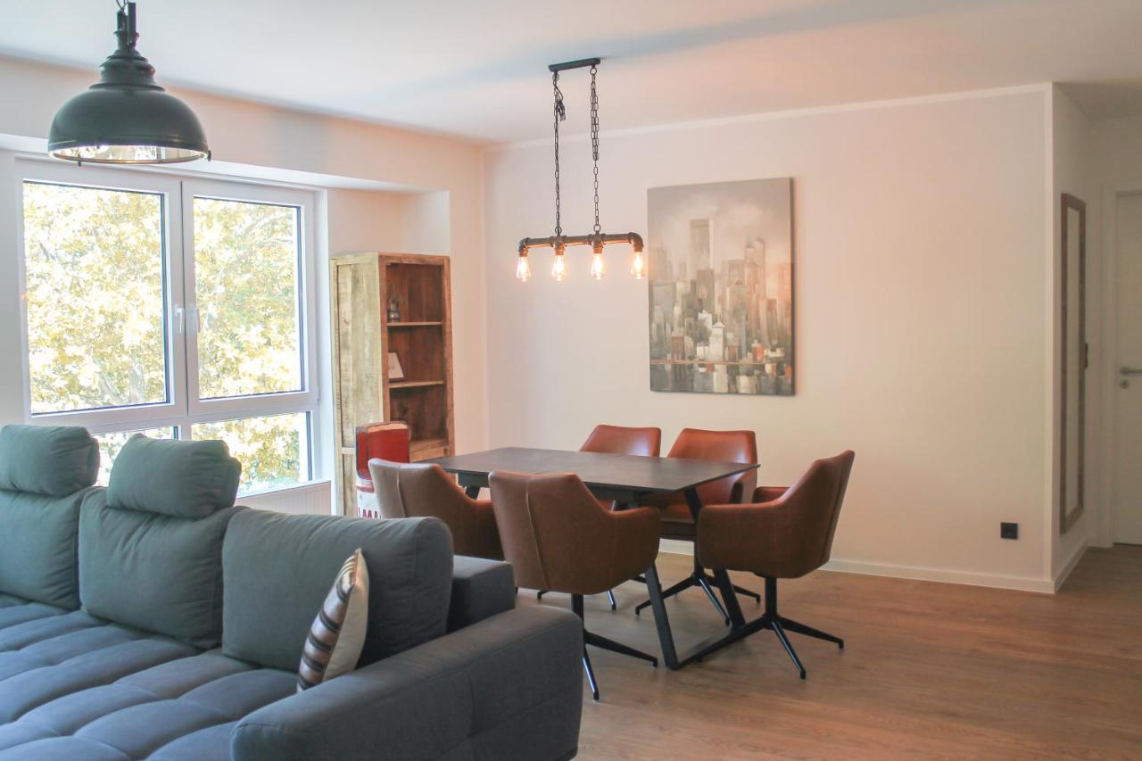 New York Apartment - Fuer Freunde & Familien, Stadtnah, Parkplatz, E-Ladestation, Gitterbox Fuer Fahrraeder, Fitnessstudio, Digitale Gaestemappe Mit Restaurant- Und Unternehmenstipps Koblenz  Kültér fotó